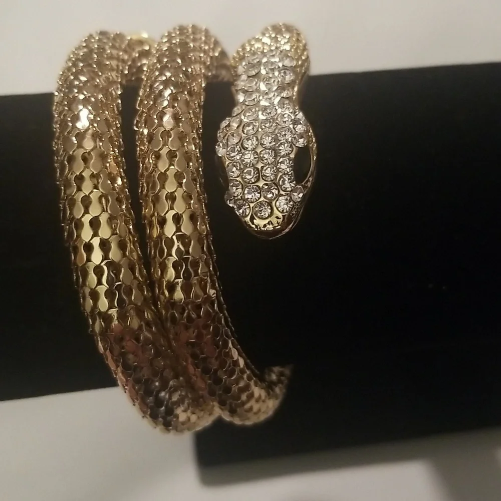 Women's Amrita Singh Bracelet; Goldtone Rhinestones and Simulated Onyx Stones - Picture 7 of 9